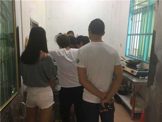 魅力小吃培訓(xùn)學(xué)員早餐系列腸粉培訓(xùn)實(shí)操現(xiàn)場講解案例